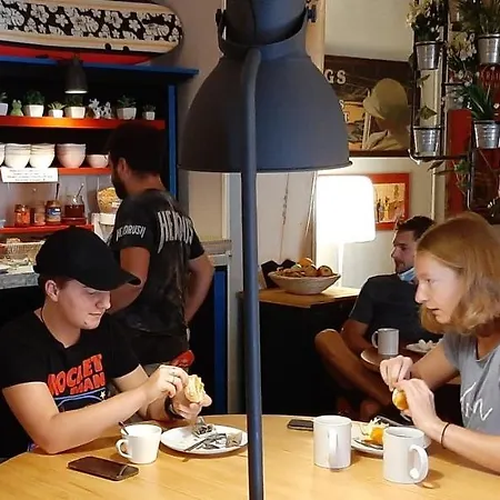 Hostal Santander Central Hostel *