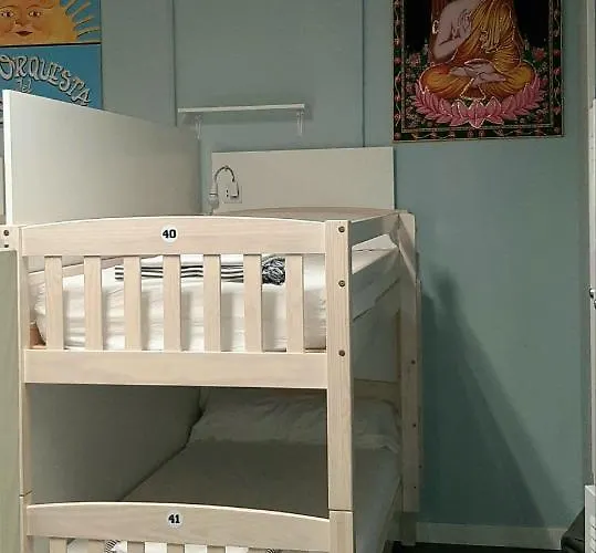 Santander Central Hostel * Сантандер