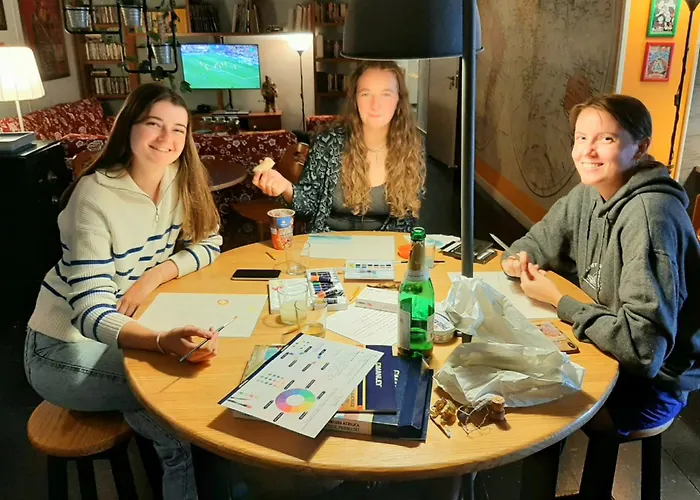 Santander Central Hostel אכסניה *