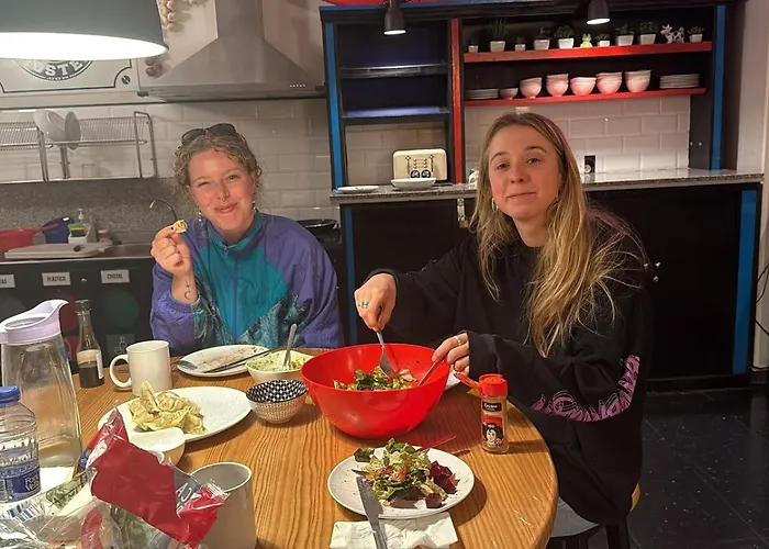 桑坦德中央旅舍 *