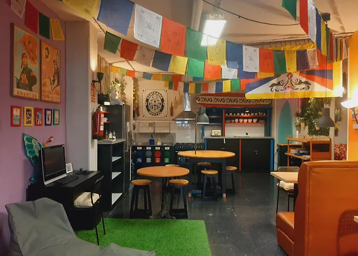 Santander Central Hostel Хостел