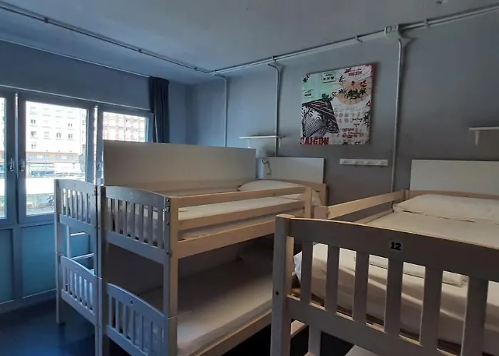 Ostello Santander Central Hostel *