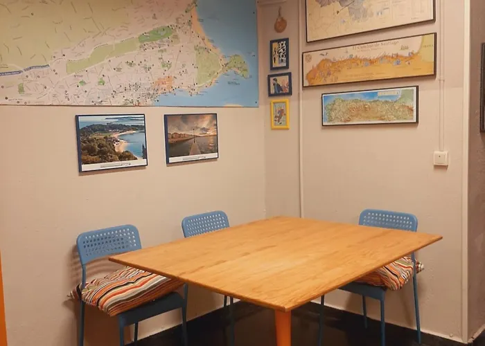 Santander Central Hostel بيت شباب سانتاندر